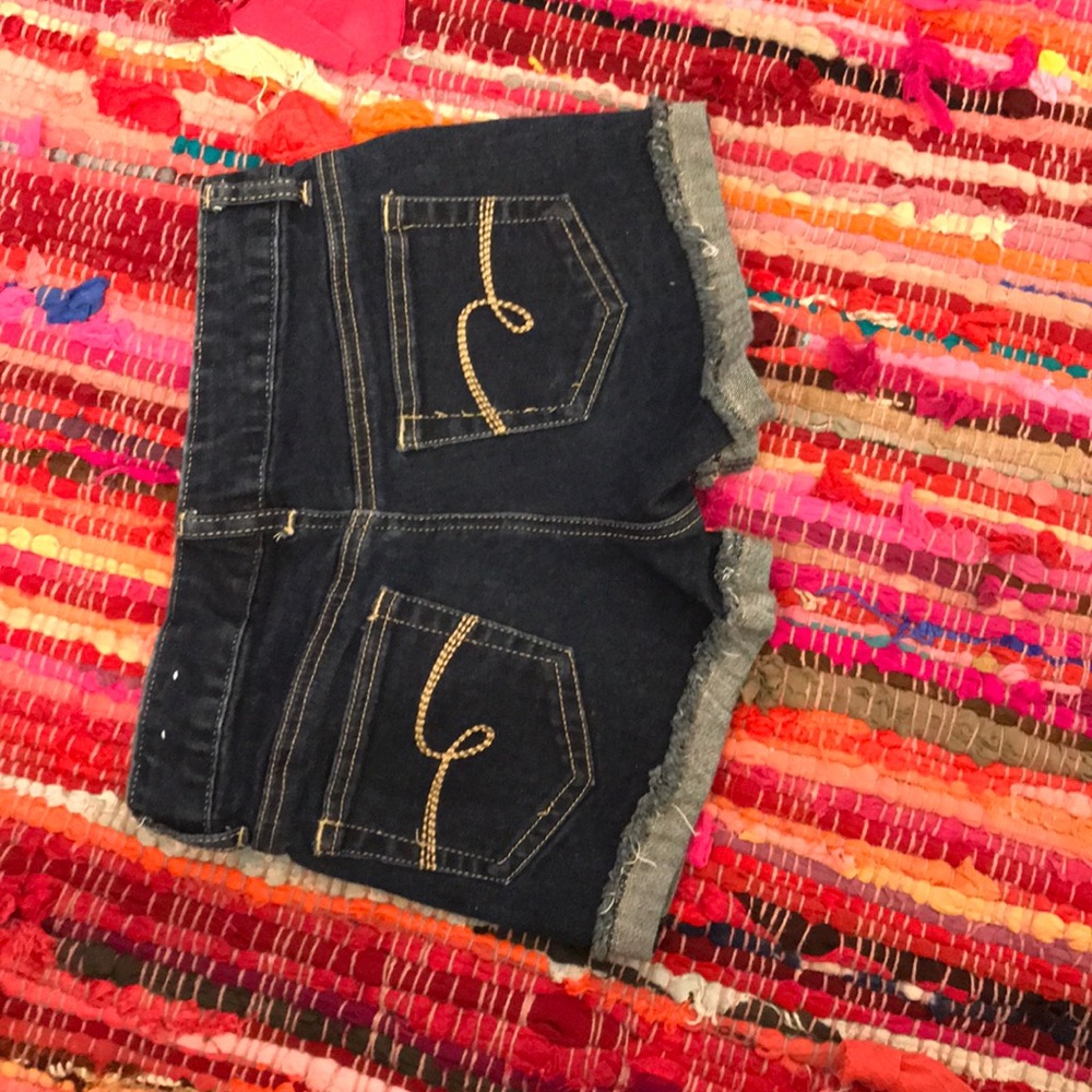 Shorts - Picture 2 of 3